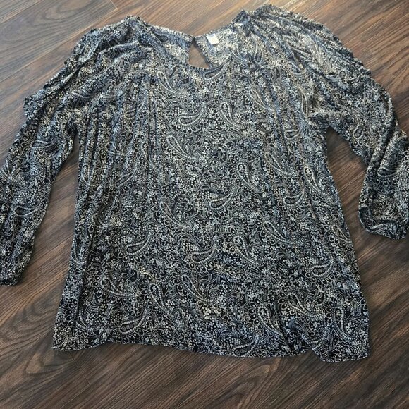 OLD NAVY Black & White Floral Long-Sleeved Cold Shoulder Blouse SIZE XXL - Picture 1 of 7